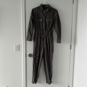 New Grey Zip Pocket Elastic Waist Shirt Jumpsuit - size small